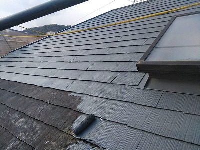 屋根　中塗り中